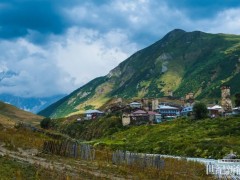 點亮川西秘境!弘正儲能筑牢高海拔臺區能源保供屏障